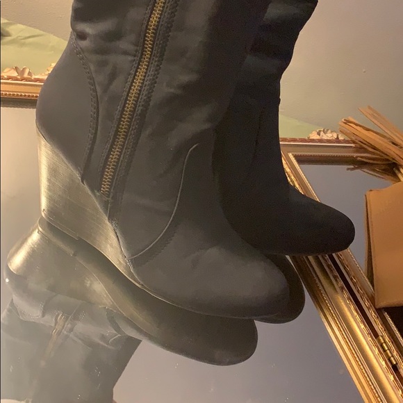 Suede Fergie Blue Wedged Boots - Picture 2 of 3